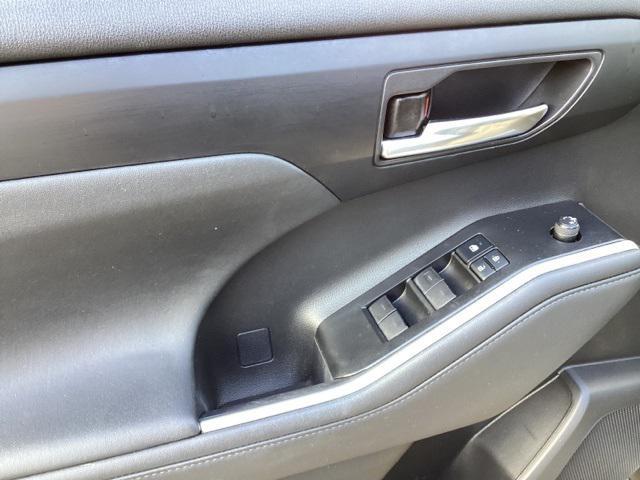 used 2021 Toyota Highlander Hybrid car, priced at $36,990