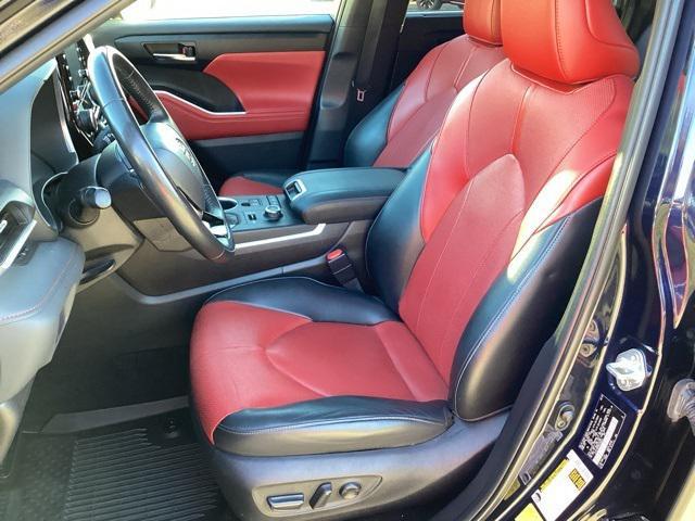 used 2022 Toyota Highlander car, priced at $36,990