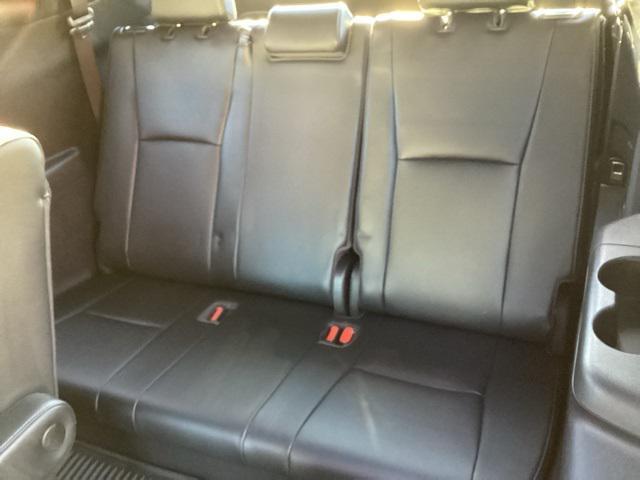 used 2022 Toyota Highlander car, priced at $36,990