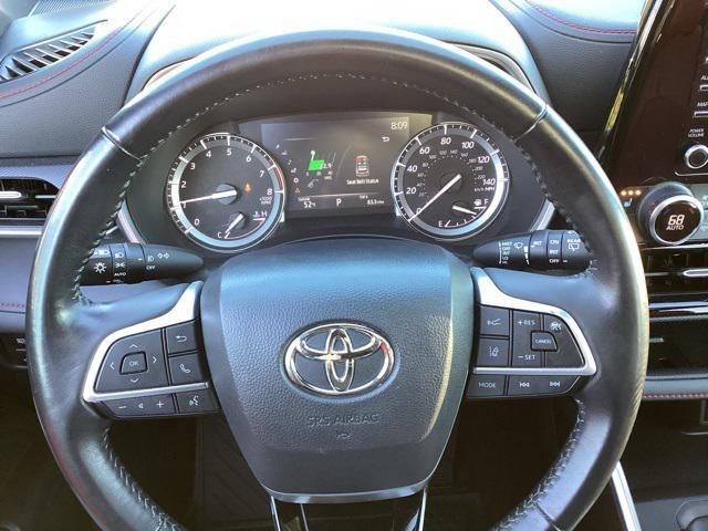 used 2022 Toyota Highlander car, priced at $36,990