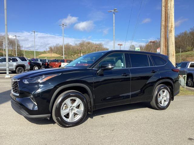 used 2022 Toyota Highlander car, priced at $33,990