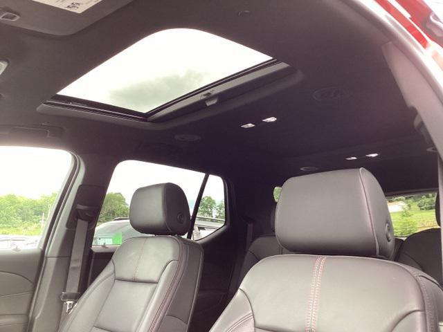 used 2022 Chevrolet Traverse car, priced at $32,990