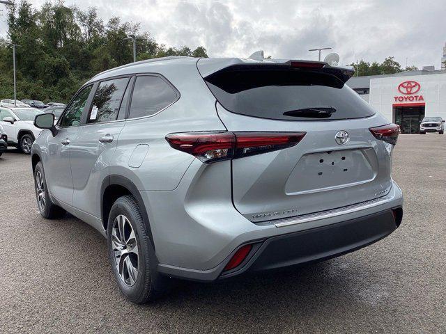 new 2025 Toyota Highlander car, priced at $47,813