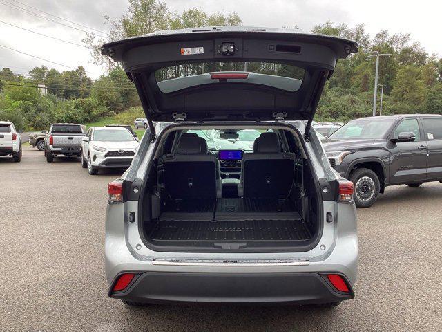 new 2025 Toyota Highlander car, priced at $47,813