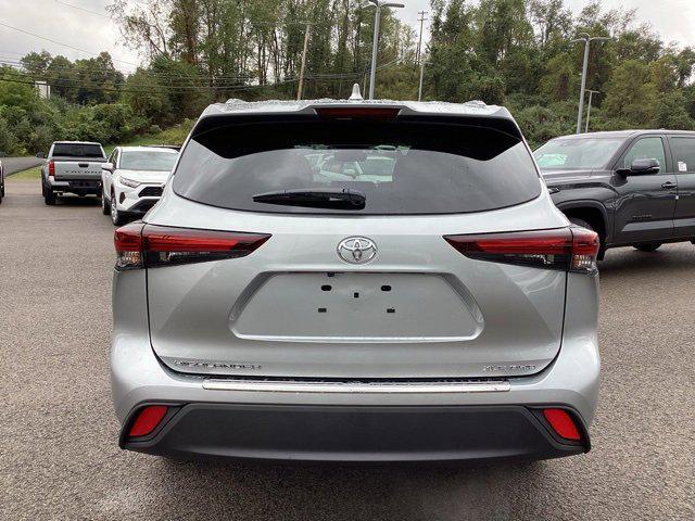 new 2025 Toyota Highlander car, priced at $47,813