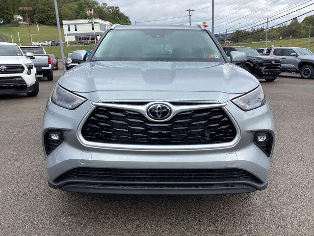 new 2025 Toyota Highlander car, priced at $47,813