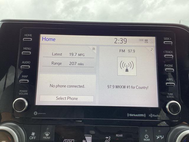 used 2021 Toyota Highlander car, priced at $29,490