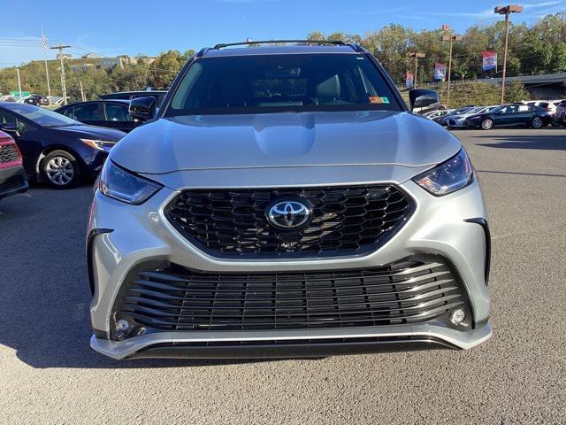 used 2024 Toyota Highlander car, priced at $42,990