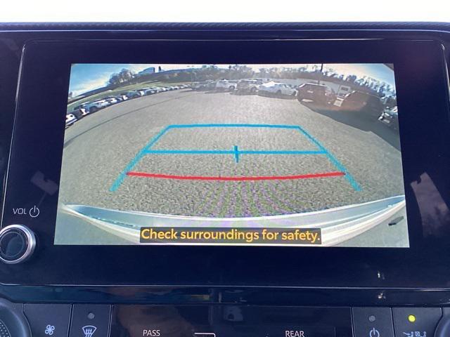 used 2024 Toyota Highlander car, priced at $42,990