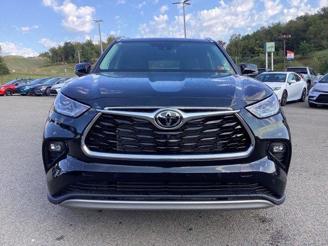 new 2025 Toyota Highlander car, priced at $54,087