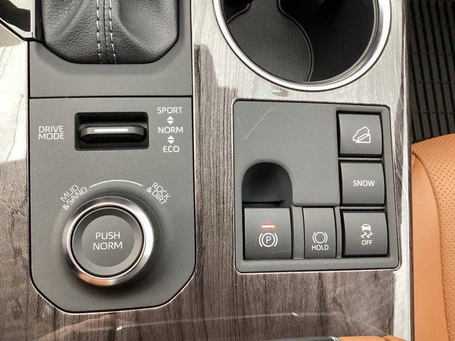 new 2026 Toyota Highlander car, priced at $56,152