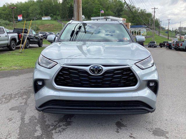 new 2025 Toyota Highlander car, priced at $47,303