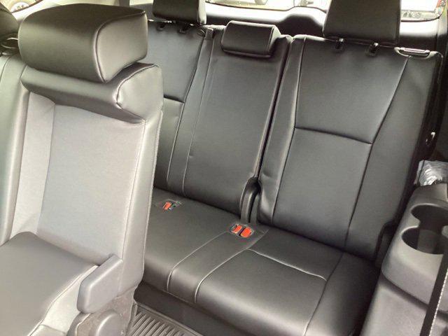 new 2025 Toyota Highlander car, priced at $47,303
