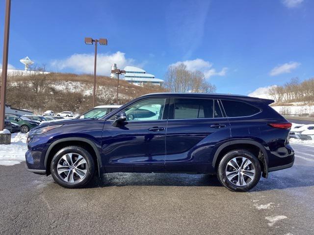 used 2021 Toyota Highlander car, priced at $28,490