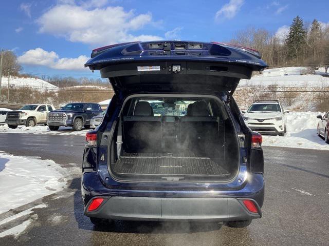 used 2021 Toyota Highlander car, priced at $28,490