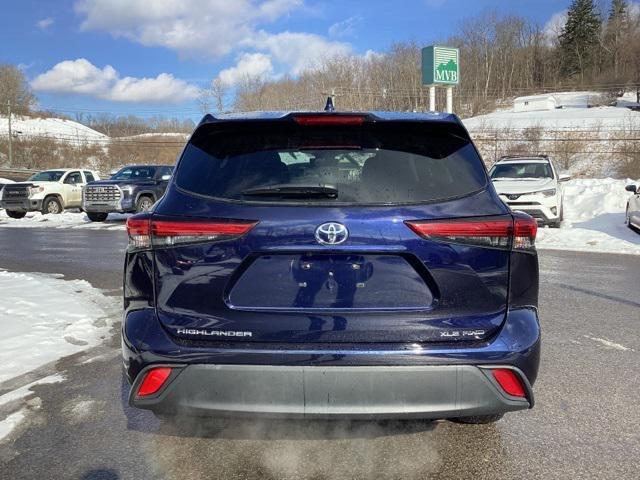 used 2021 Toyota Highlander car, priced at $28,490