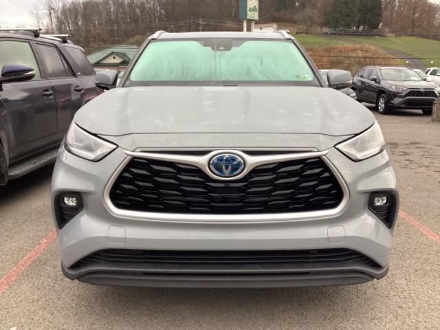 used 2022 Toyota Highlander Hybrid car, priced at $37,990