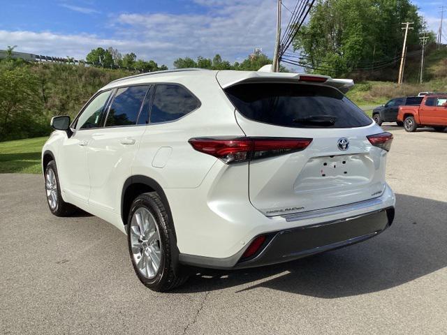 used 2022 Toyota Highlander Hybrid car, priced at $42,990