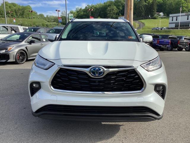 used 2022 Toyota Highlander Hybrid car, priced at $42,990