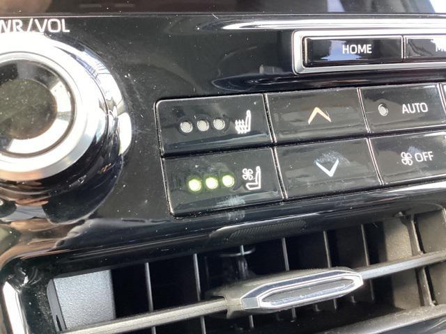 used 2022 Toyota Highlander Hybrid car, priced at $42,990