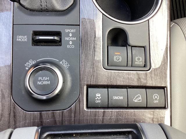 used 2021 Toyota Highlander car, priced at $36,990