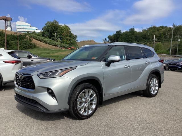 used 2021 Toyota Highlander car, priced at $36,990
