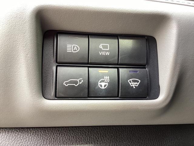 used 2021 Toyota Highlander car, priced at $36,990