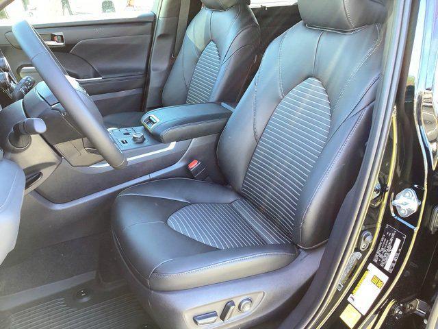 new 2026 Toyota Highlander car, priced at $50,162