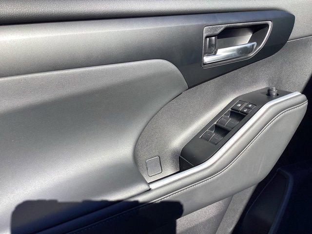 new 2026 Toyota Highlander car, priced at $50,162