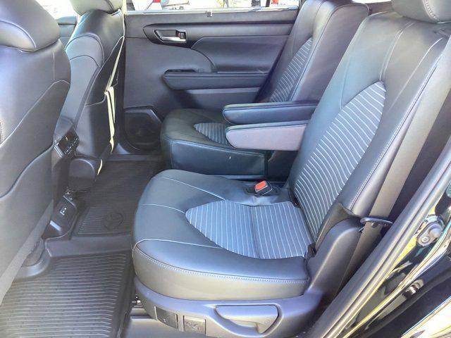 new 2026 Toyota Highlander car, priced at $50,162