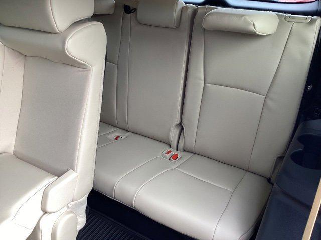 new 2025 Toyota Highlander car, priced at $48,712