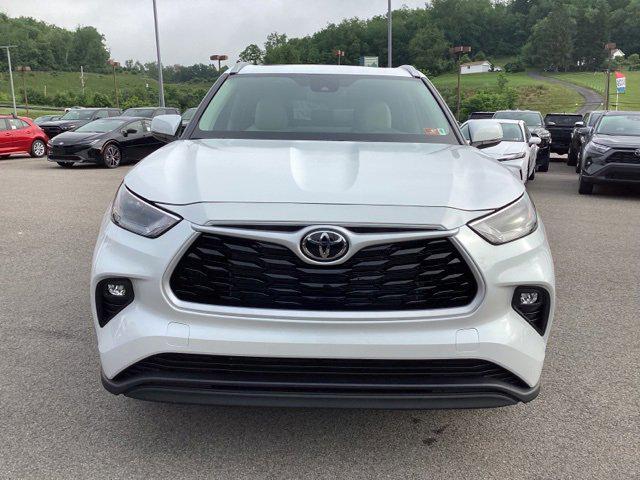 new 2025 Toyota Highlander car, priced at $48,712