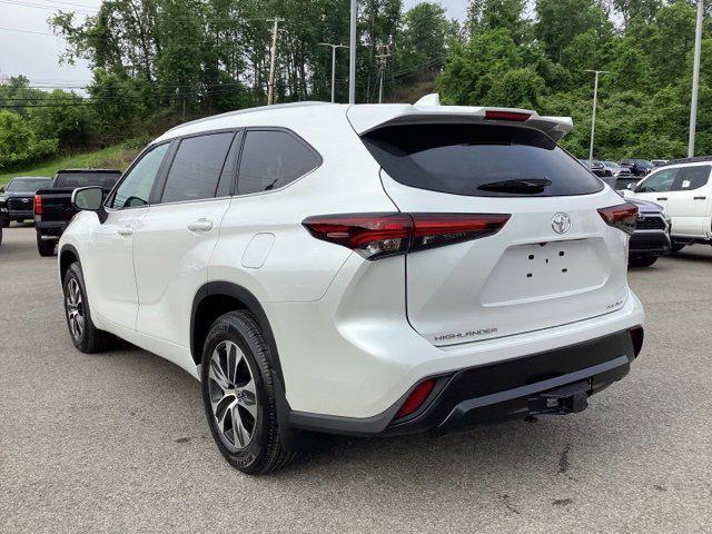 new 2025 Toyota Highlander car, priced at $48,712