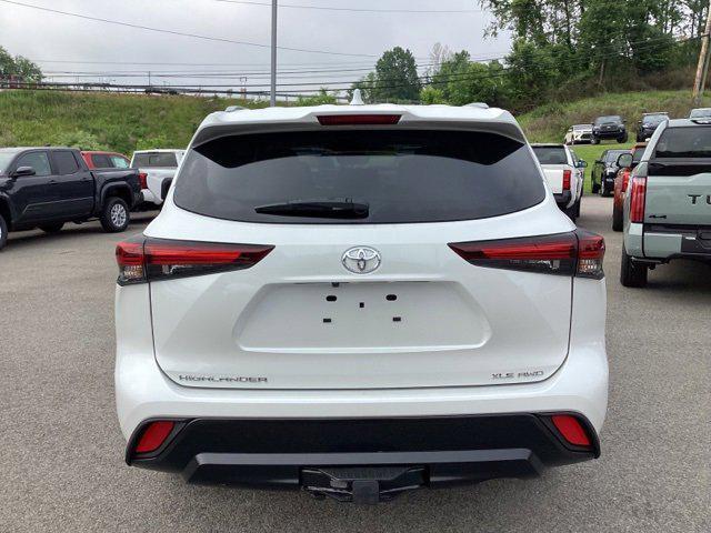 new 2025 Toyota Highlander car, priced at $48,712