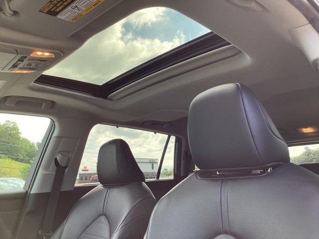 used 2022 Toyota Highlander car, priced at $34,990