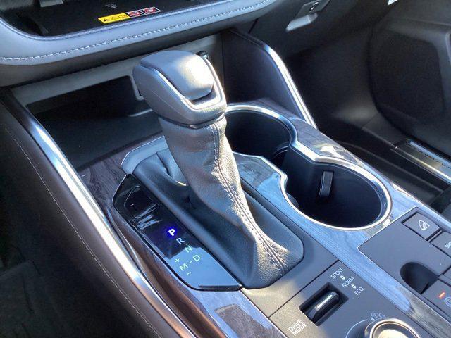 new 2025 Toyota Highlander car, priced at $55,517