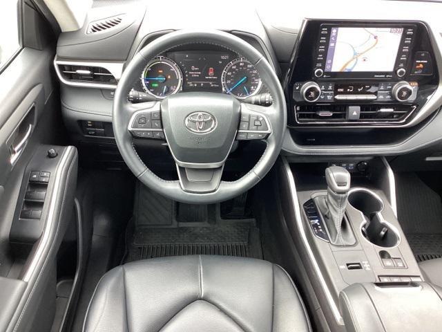 used 2022 Toyota Highlander Hybrid car, priced at $39,990