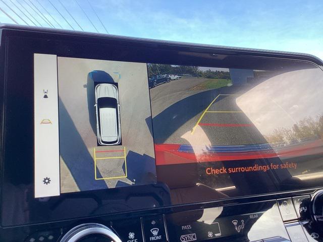 used 2025 Toyota Highlander car, priced at $47,990