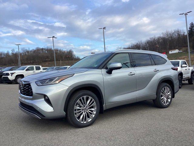 new 2025 Toyota Highlander car, priced at $54,538