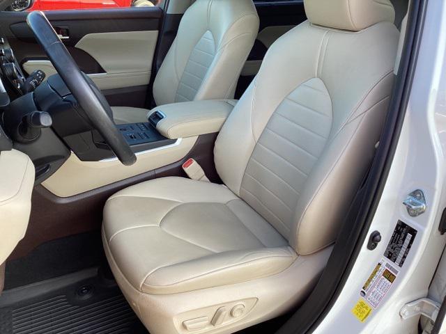 used 2021 Toyota Highlander car, priced at $29,990