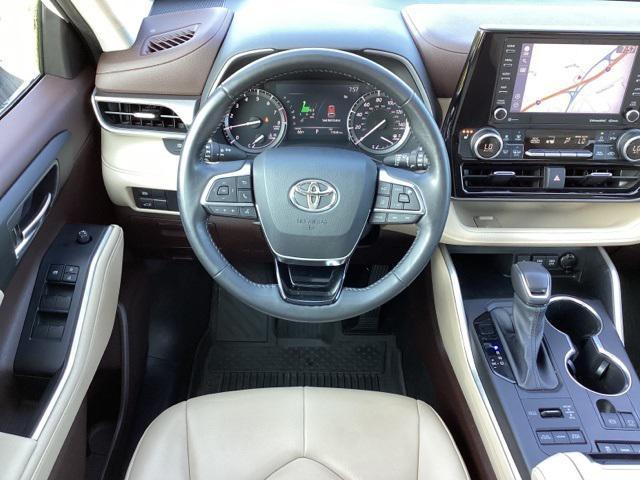 used 2021 Toyota Highlander car, priced at $29,990