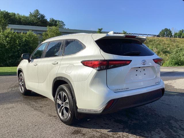used 2021 Toyota Highlander car, priced at $29,990