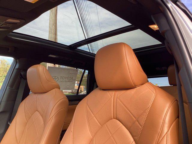 new 2025 Toyota Highlander car, priced at $54,332