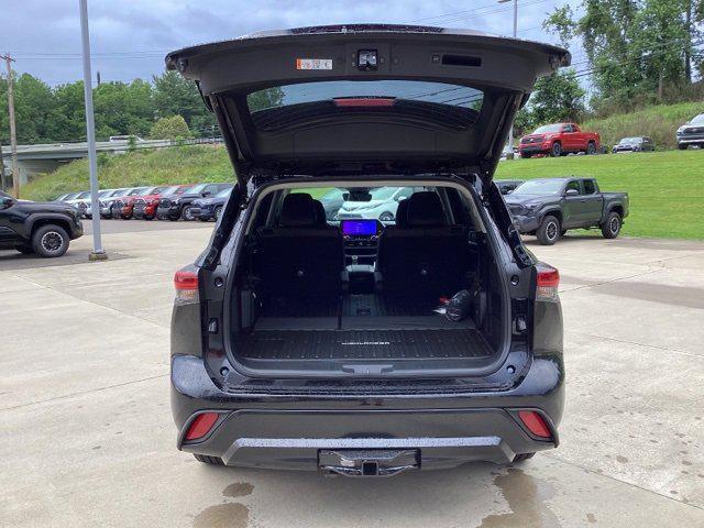 new 2025 Toyota Highlander car, priced at $48,817