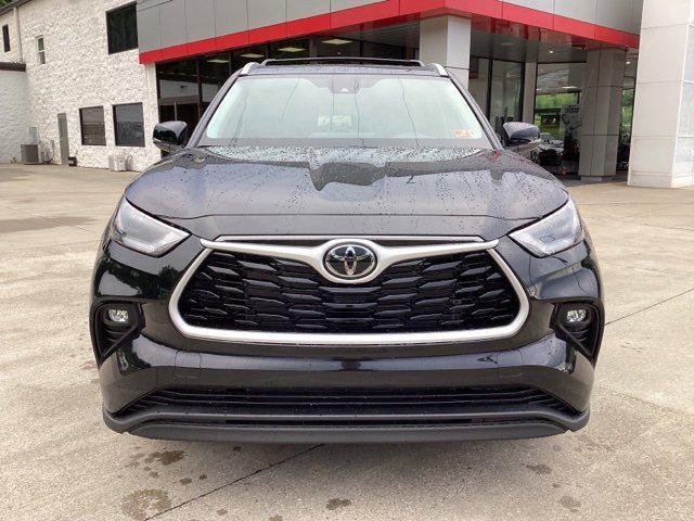 new 2025 Toyota Highlander car, priced at $48,817