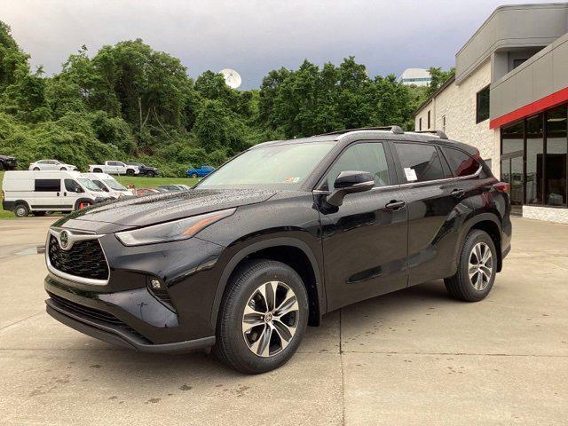 new 2025 Toyota Highlander car, priced at $48,817