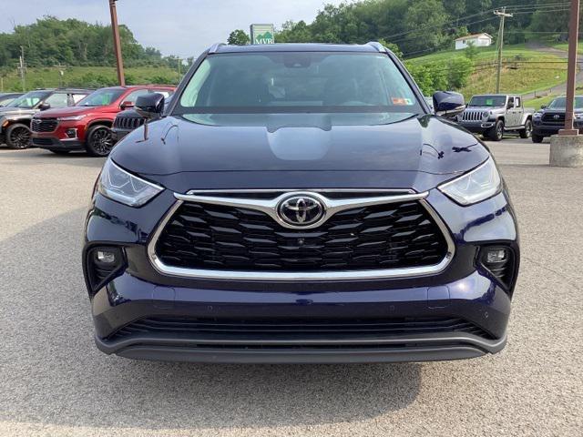 used 2023 Toyota Highlander car, priced at $40,990