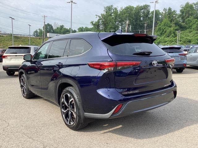 used 2023 Toyota Highlander car, priced at $40,990