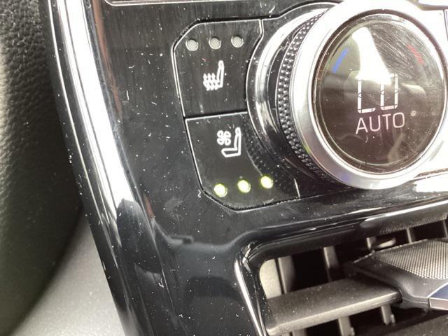 used 2023 Toyota Highlander car, priced at $40,990