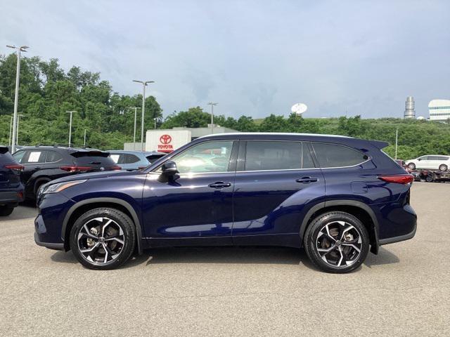 used 2023 Toyota Highlander car, priced at $40,990